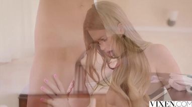 Красотки страстно сосут член одного самца, а после он радует их жарким сексом